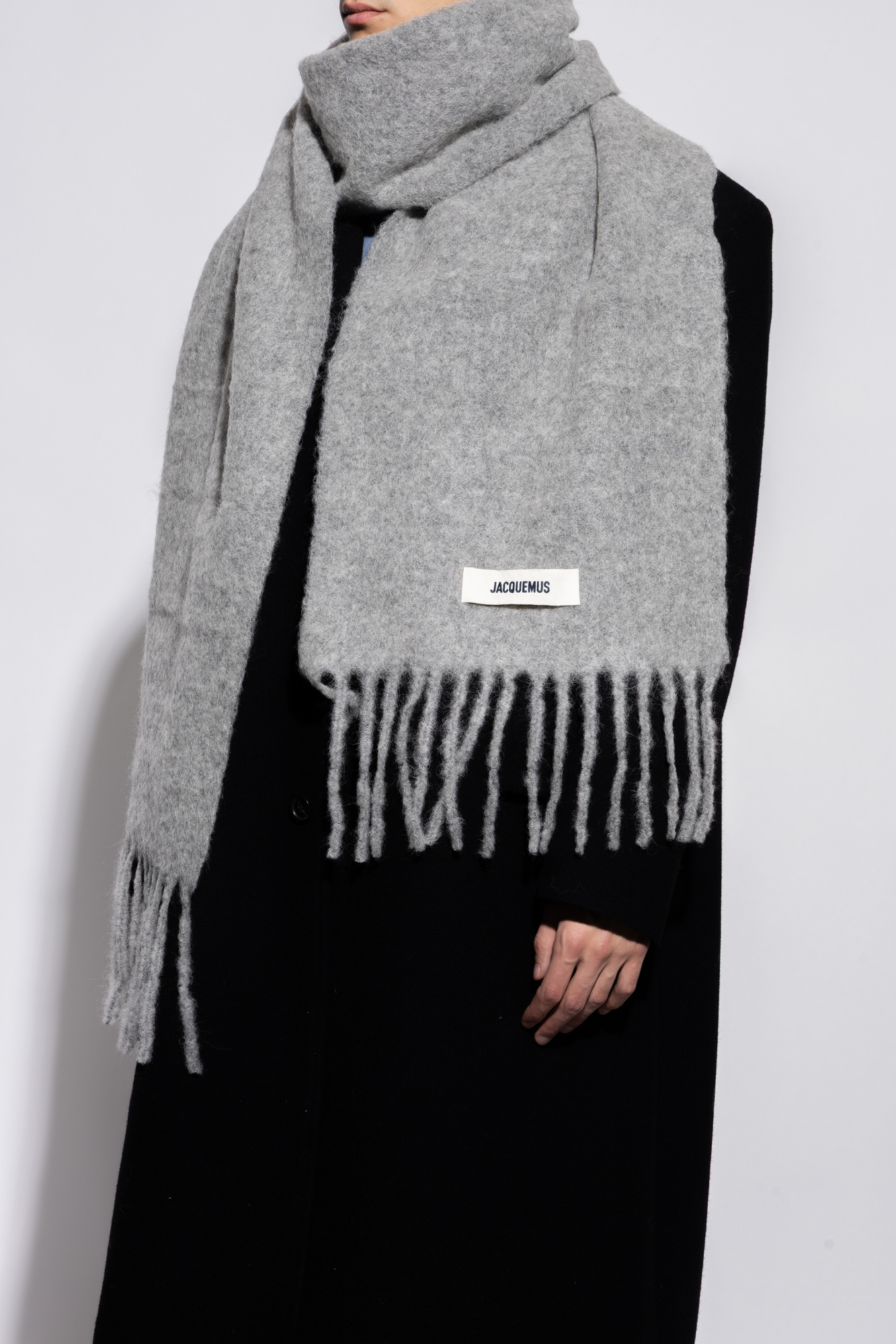 Jacquemus Scarf with logo patch | Men's Accessories | Vitkac